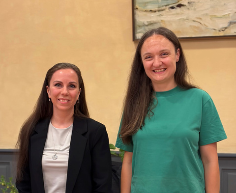 Sunniva Bitschnau (rechts) ist neue Gemeinderatspräsidentin, Ramona Zülle neue Vize-Präsidentin. Sunniva Bitschnau (rechts) ist neue Gemeinderatspräsidentin, Ramona Zülle neue Vize-Präsidentin.